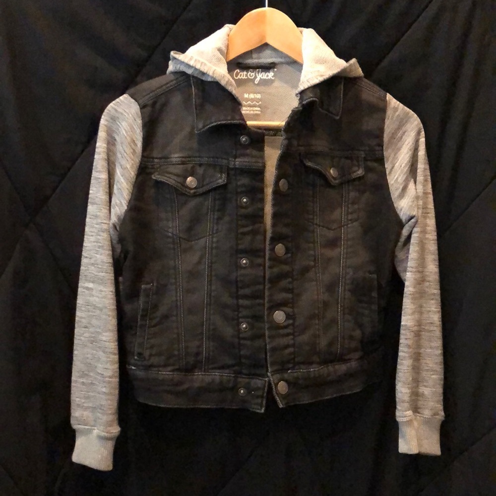 Boys Jacket, size Medium 8/10. Like new